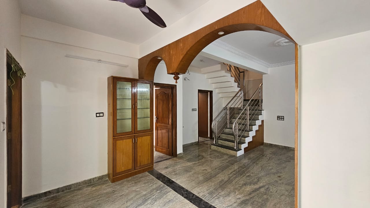 WhatsApp Image 2025-07-23 at 23.55.05